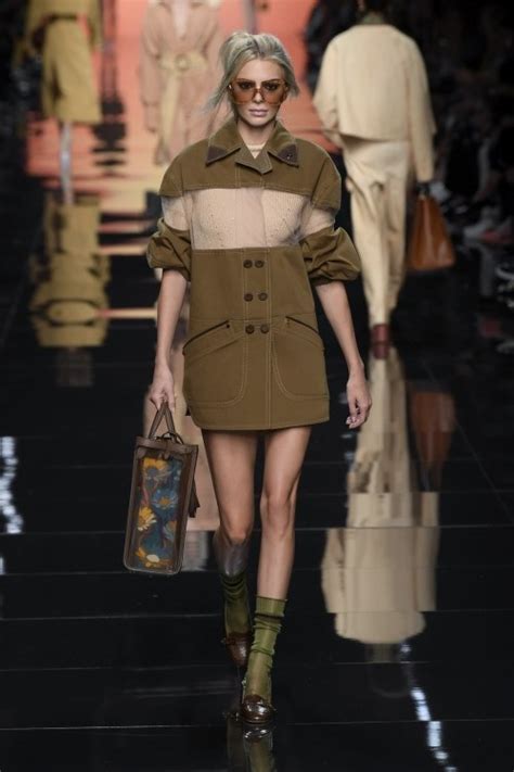 colezione primavera estate 2020 fendi|Il sole sorge sui capi Fendi .